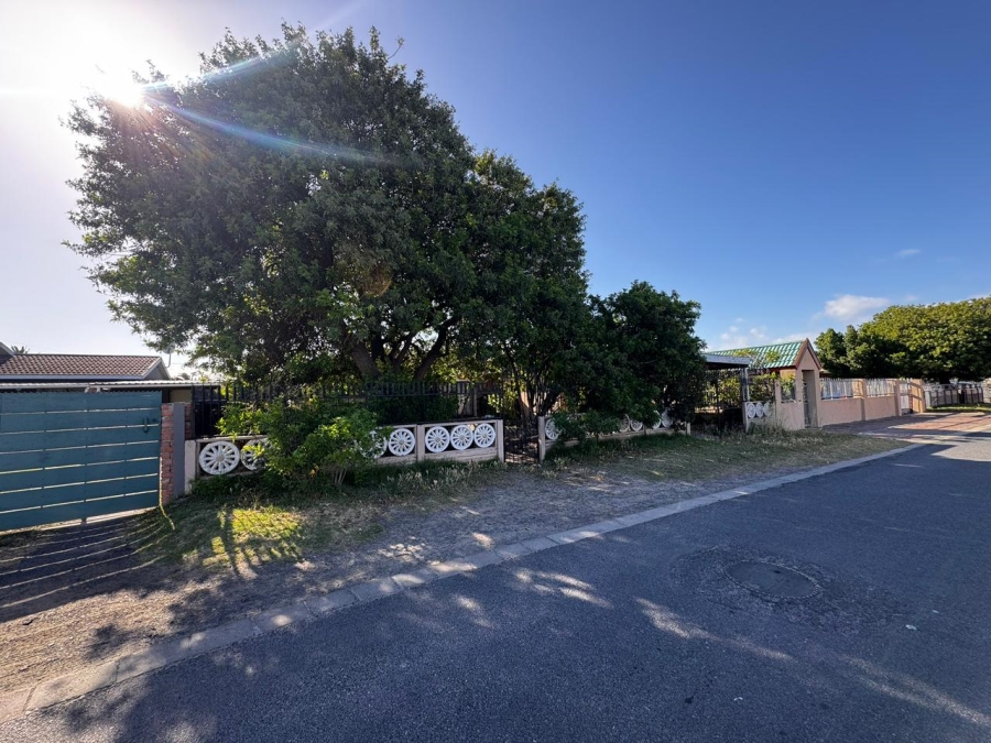 4 Bedroom Property for Sale in Rosedale Western Cape